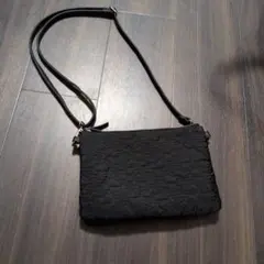 niko and　黒い星柄キルティングサコッシュ