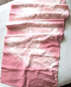 帯揚げ 花柄刺繍　ピンク色グラデーション