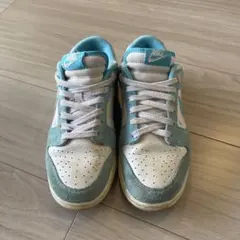 Nike Dunk Low ライトブルー ホワイト スニーカーのサムネイル