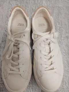 ZARA バックディテールスニーカーのサムネイル