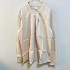 ベージュ 長袖 シャツ ボタン付 おしゃれ　ボタン　オフィスカジュアル