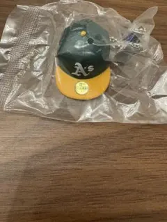 ガチャガチャ MLBキャップキーホルダー アスレチックス