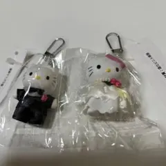 ハローキティ キーホルダー 2種セット 着物 ドレス - メルカリ