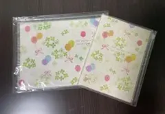 風船と四葉のクローバーのデザイン　ノートとファイル