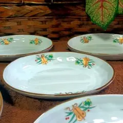 未使用品　有田焼　金彩　絵柄　楕円形　小皿　5枚セット