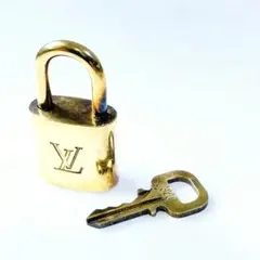 Louis Vuitton LV パドロック 304 カデナ 南京錠 - メルカリ