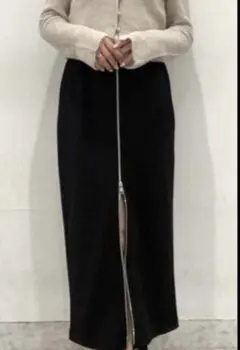 新品❤️GU フロントジップナローロングスカート