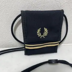 Fred Perry フレッドペリー　サコッシュ ネックポーチ ブラックのサムネイル