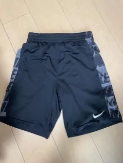 Nike ナイキ　ドライフィット　ハーフパンツ　　150 160
