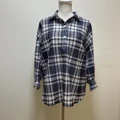 美品　レリアン　透かしカットワークシャツ　ブラウス　プルオーバー チェック