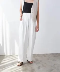 yanuk タックワイドパンツ ホワイト