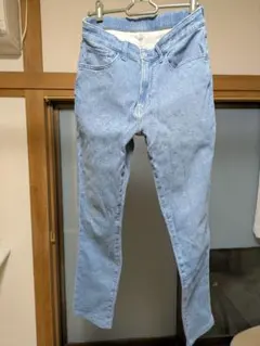 UNIQLO EZYジーンズ ライトブルー Sサイズ