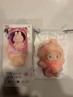 MONSTERS Big into Energy ぬいぐるみペンダント ラブブ