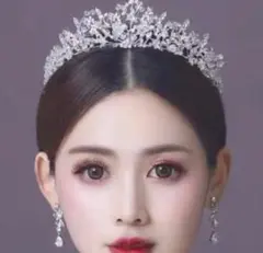 値下げ！ティアラ・ネックレス・イヤリング3点セット