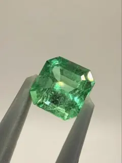 卸売事前公開 天然エメラルド コロンビア産 1.39ct D0.62ct - メルカリ