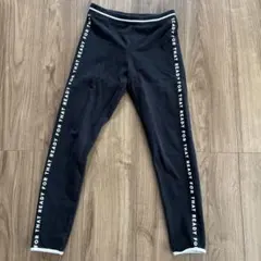 ZARA 黒のサイドプリントボトムス スパッツ