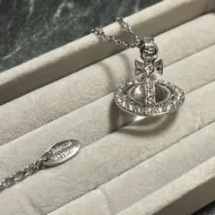 ヴィヴィアンウエストウッド オーブ クリア ストーン ネックレス ペンダント