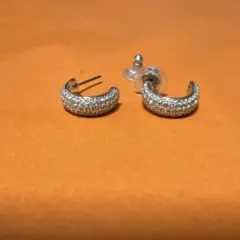 SWAROVSKI フープ　ピアス