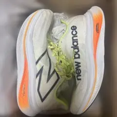 ［ほぼ新品未使用］new balance FUELCELL スパイクシューズ