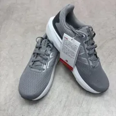 ニューバランス413