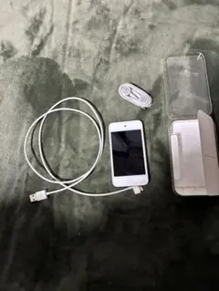 マ*ラ様 Apple iPod touch日本語対応 本体と付属品