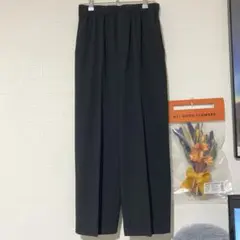 ユニクロ　ワイドストレートパンツ　Sサイズ