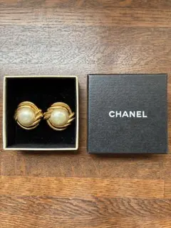 CHANEL ゴールド パール イヤリング