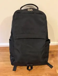 《美品》anelloアネロ A4対応 PC収納 軽量リュックサック黒