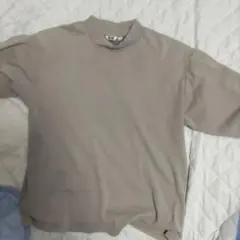 新品タグなし　UNIQLO U グレー 系　５分袖Tシャツ Lサイズ