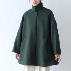 オリーブグリーン ボタン付きコート