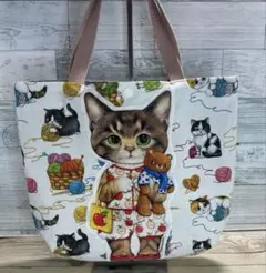 ハンドメイド コヤンイサムチョン ダーツ入りポーチ - メルカリ