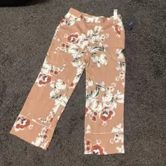 新品未使用　タグ付き　ZARA サラサラ生地　花柄パンツ　Mサイズ