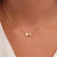 アルファベッドMゴールドネックレスのサムネイル