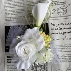 コサージュ ブートニア　ホワイト　カラー　薔薇