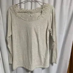 ち*ぃ様 スタジオクリップ、新品同様★レース付きライトベージュ長袖TシャツM