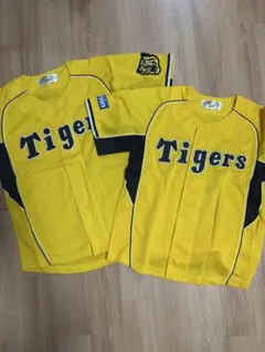 Tigers ユニフォーム ストライプ柄 2着セット - メルカリ