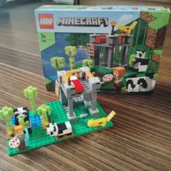 LEGO Minecraft 21158 パンダの保育園 7歳以上