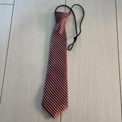 赤と白のストライプ ネクタイ