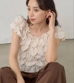 クシュクシュブラウス　Kastane