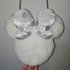 【美品】ディズニーリゾート ミニー ふわふわ ファー ポシェット 即日発送