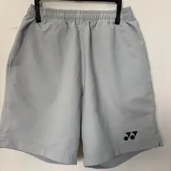 YONEX ライトグレー ハーフパンツ
