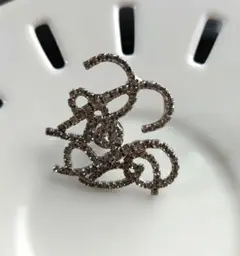 ラインストーン ブローチ シルバーカラー ピンバッジ