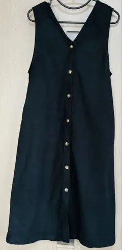 ジーユー　GU 黒 Vネック ボタン付きベスト