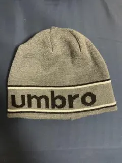 umbro グレー ニット帽