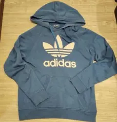 アディダス　パーカー