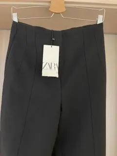ZARA ハイウエスト　ブラック スラックス 新品