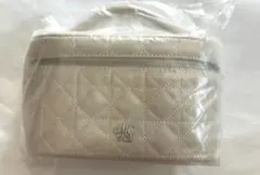 ミシェルマカロン キルティングエナメル バニティバッグ ベージュ