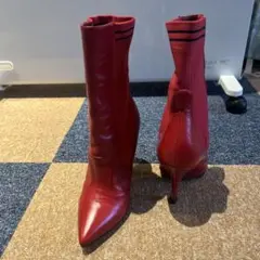 レッド レザーポインテッドトゥブーティのサムネイル