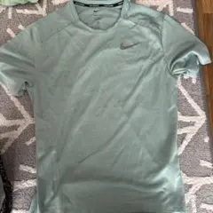 Nike ミントグリーン トレーニングトップス　Lサイズ
