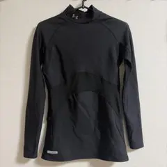 アンダーアーマー　冬用アンダー　ブラック